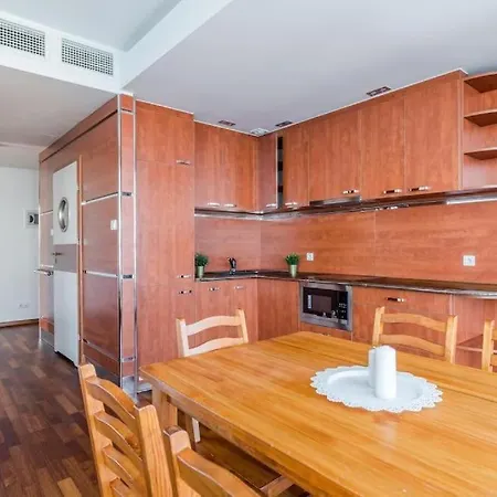 Apartment Hryniewieckiego 6a-243